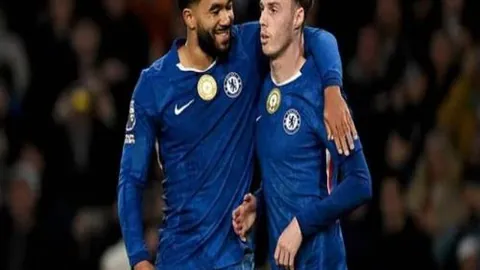 澳篮名将重返巅峰，精准团队勇夺首胜，信心十足备受瞩目！